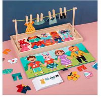 Логічна гра C 73232 картки із завданнями, дерев’яна, прищіпки, елементи у вигляді одягу, в коробці