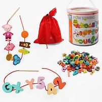 Шнурівка дерев'яна С 74438 фігурки з тваринами, фруктами й овочами, літерами англійського алфавіту, цифрами й арифметичними знаками, декілька шну