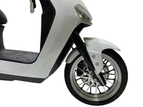 Електроскутер Aima M4 White (колеса: Ø12", акб: 72V/30Ah/Li-ion/з'ємна, мотор: 2000W, пробіг на одному заряді до 80 км, до 70 км/год, білий) фото 2