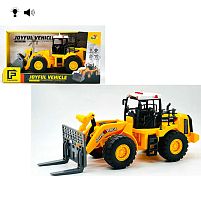 Трактор музичний 666-327 C розмір: 35х14х15.5 см, інерція, підсвічування, звук, гумові колеса, навісне обладнання, в коробці